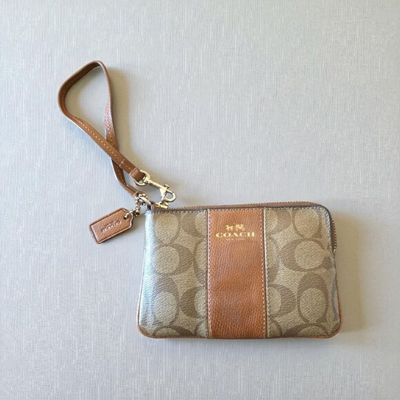 Coach Signature C Canvas Brown Leather Trim Wristlet Pouch Zip Small Purse - Picture 1 of 13